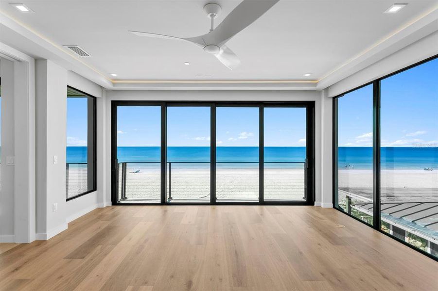 Spacious, unfurnished interior of a new home in , Indian Rocks Beach (Image 38).