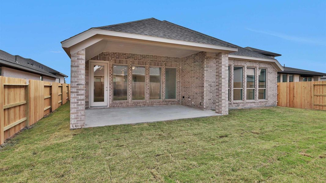 Exterior details and patio area of a home in StoneCreek Estates, Richmond (Image 4).