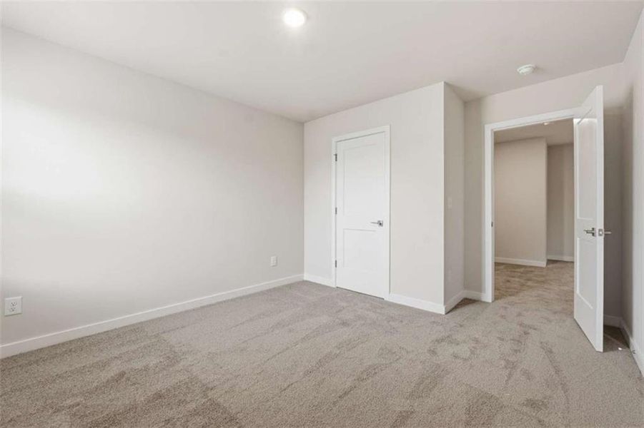 Spacious, unfurnished interior of a new home in The Enclave at Stonewall Station, Union City (Image 24).