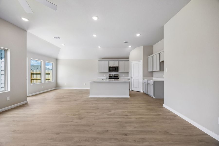 Spacious, unfurnished interior of a new home in Riviera Pines, Huffman (Image 27). Spacious, unfurnished interior of a new home in Riviera Pines, Huffman (Image 27).