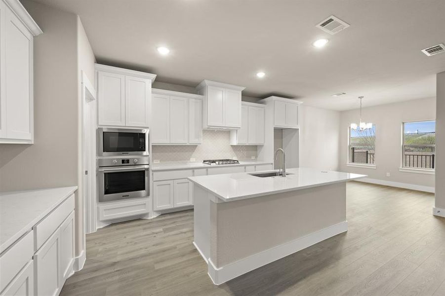 5900 Carmona-  Kitchen-7261