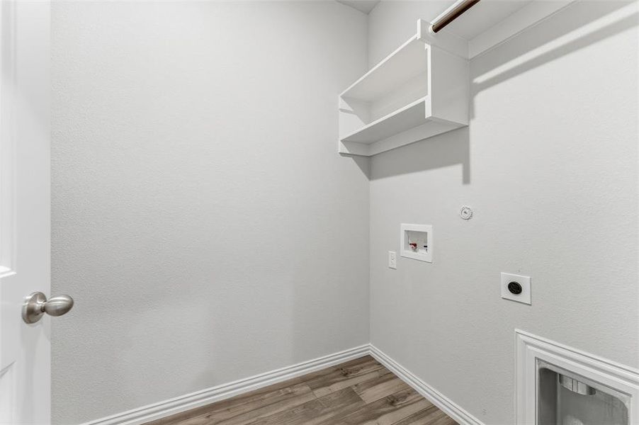 Spacious, unfurnished interior of a new home in Liberty Pointe, Gainesville (Image 15).