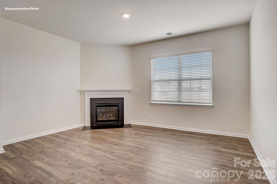 Spacious, unfurnished interior of a new home in Woodhaven at Chester, Chester (Image 18).