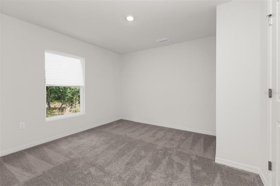 Spacious, unfurnished interior of a new home in , Port Charlotte (Image 16).