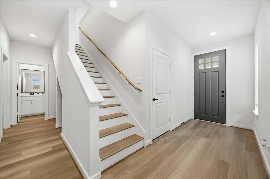 Spacious, unfurnished interior of a new home in Fulton Crossing, Houston (Image 21).