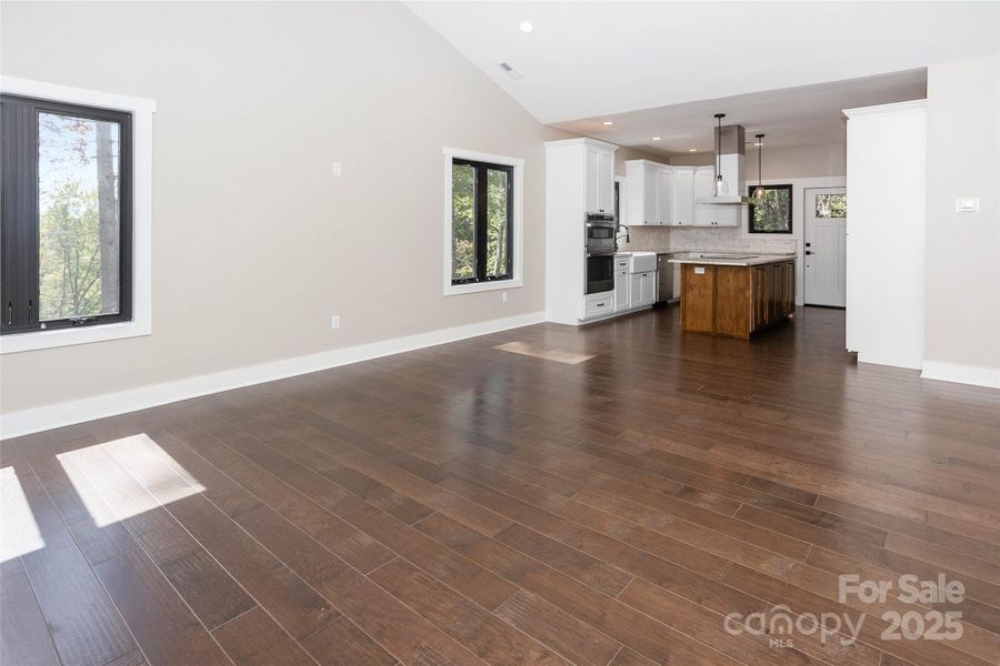 Spacious, unfurnished interior of a new home in , Horse Shoe (Image 16).