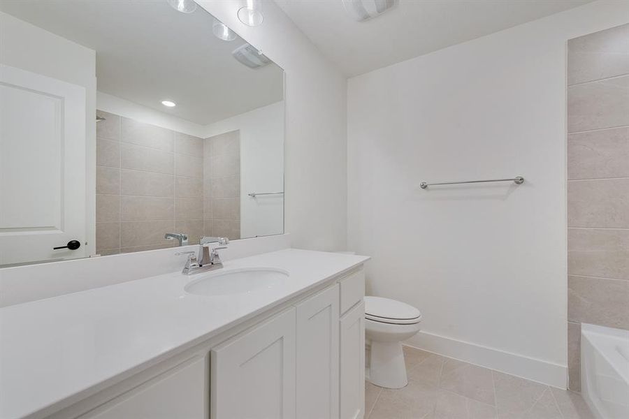 Furnished interior view inside a new home in Estates at Rockhill, Frisco (Image 6).