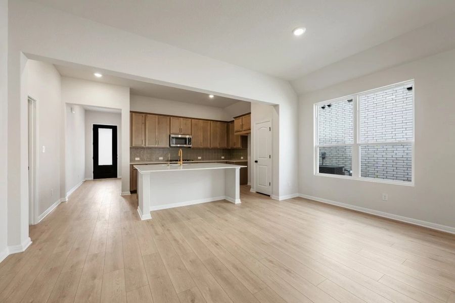 Furnished interior view inside a new home in Berry Creek Highlands, Georgetown (Image 12).