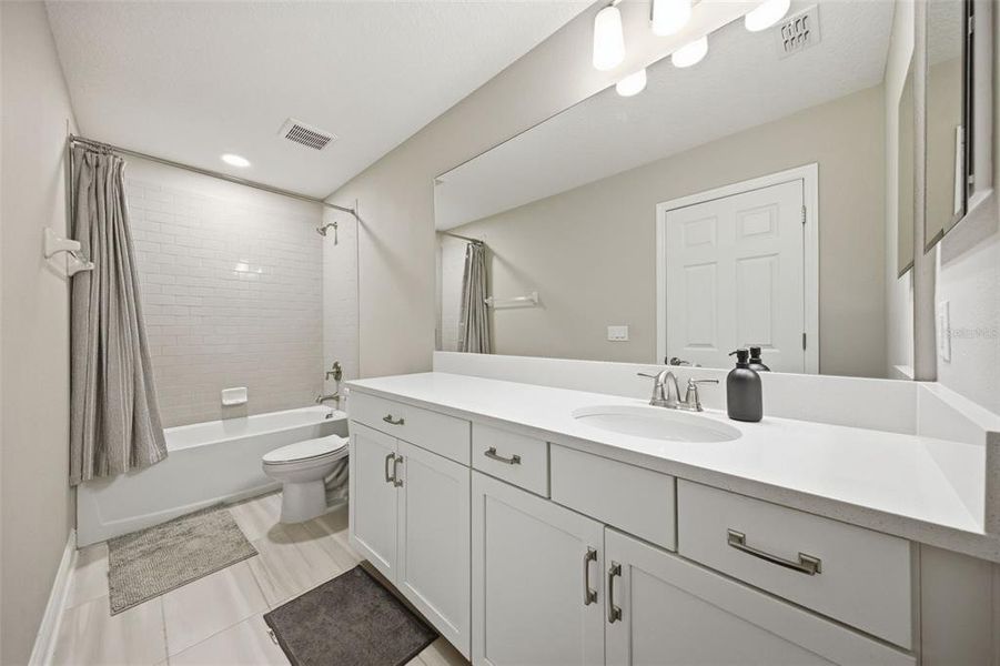 Furnished interior view inside a new home in Whispering Oaks Preserve, Wesley Chapel (Image 21). Furnished interior view inside a new home in Whispering Oaks Preserve, Wesley Chapel (Image 21).