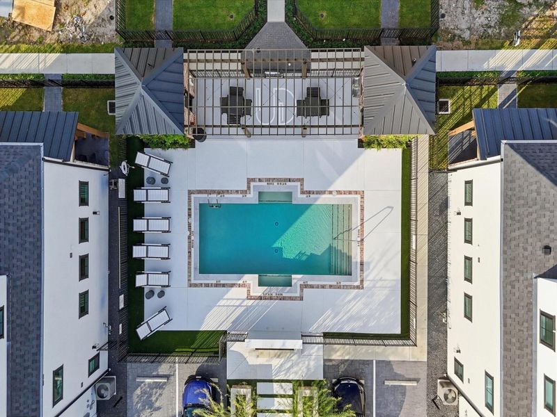 Image 22 of a home in Uptown District.