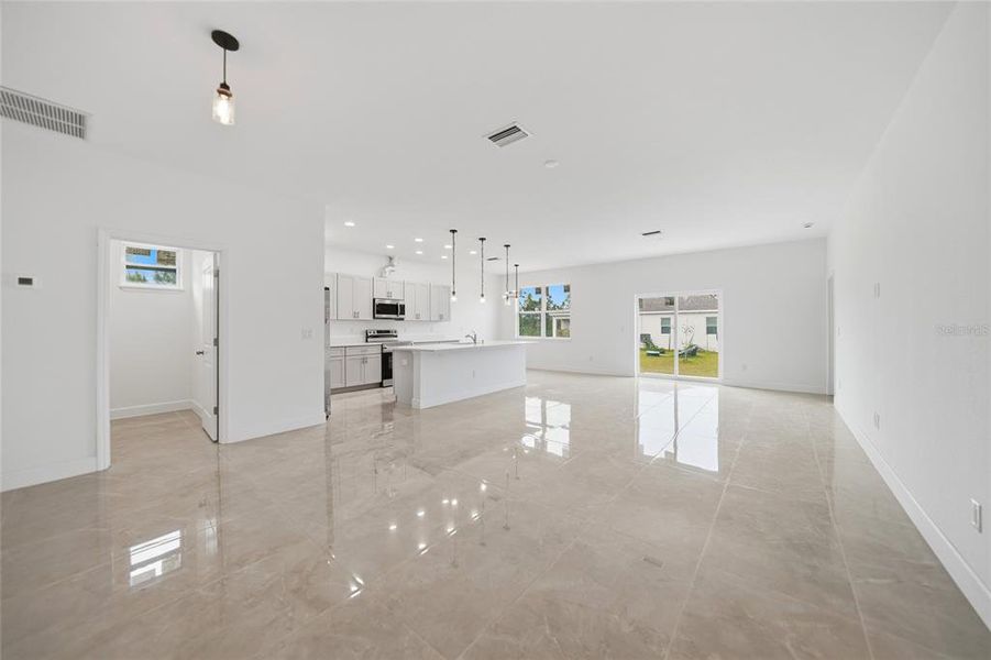 Spacious, unfurnished interior of a new home in , Port Charlotte (Image 21).