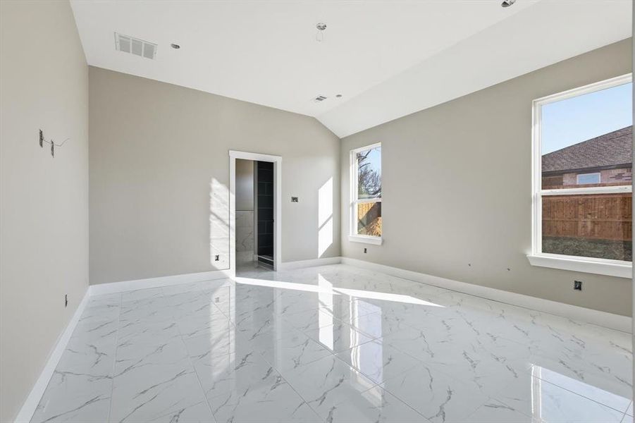 Spacious, unfurnished interior of a new home in , Terrell (Image 18).