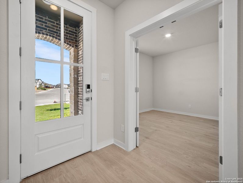 Spacious, unfurnished interior of a new home in Morgan Meadows, San Antonio (Image 18). Spacious, unfurnished interior of a new home in Morgan Meadows, San Antonio (Image 18).