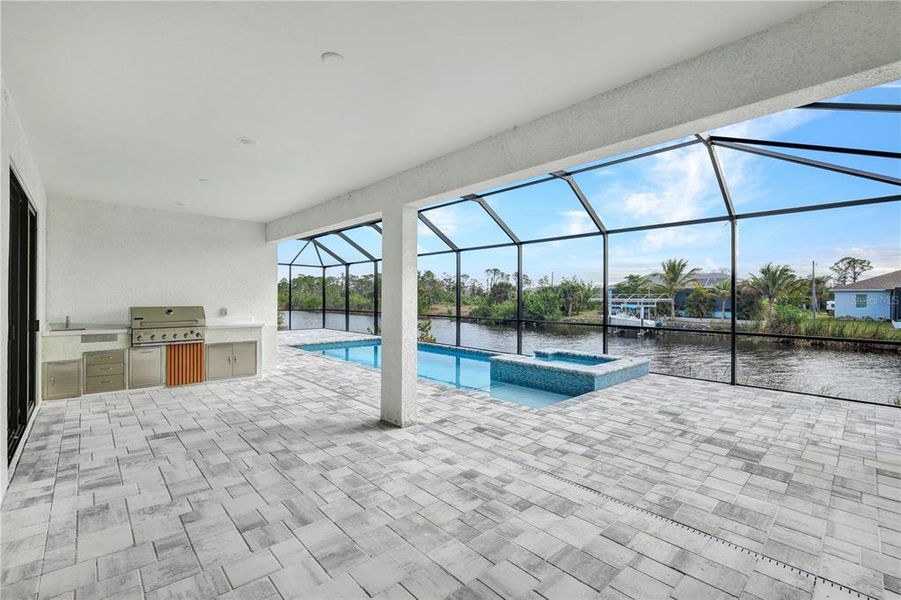 Exterior details and patio area of a home in , Port Charlotte (Image 4).