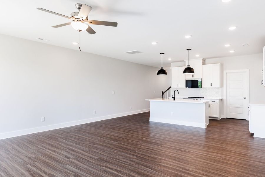 Spacious, unfurnished interior of a new home in Vaughan Farms, Angier (Image 10).