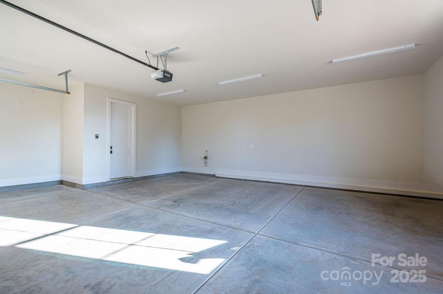 Spacious, unfurnished interior of a new home in , Belmont (Image 22).