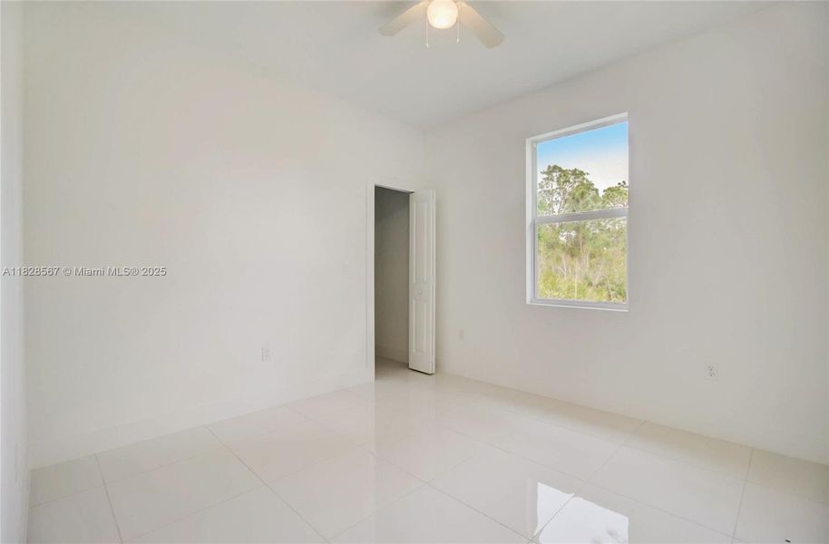 Spacious, unfurnished interior of a new home in , Alva (Image 32).