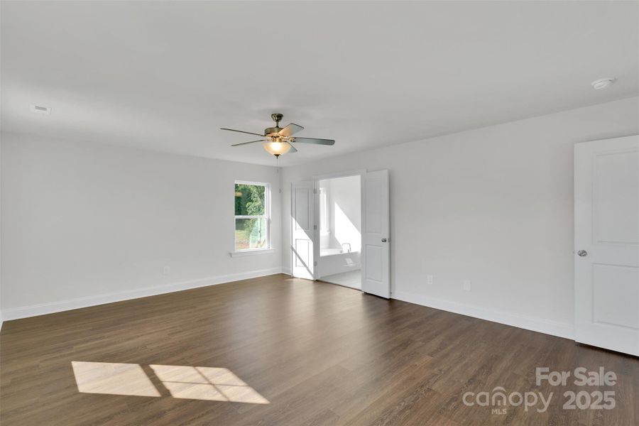 Spacious, unfurnished interior of a new home in , Lincolnton (Image 32).
