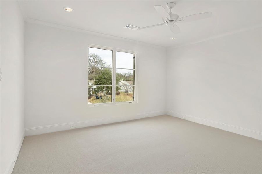 Spacious, unfurnished interior of a new home in , Dallas (Image 20).