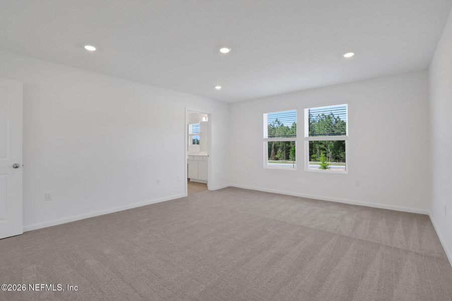 Spacious, unfurnished interior of a new home in Amberly, Green Cove Springs (Image 40).