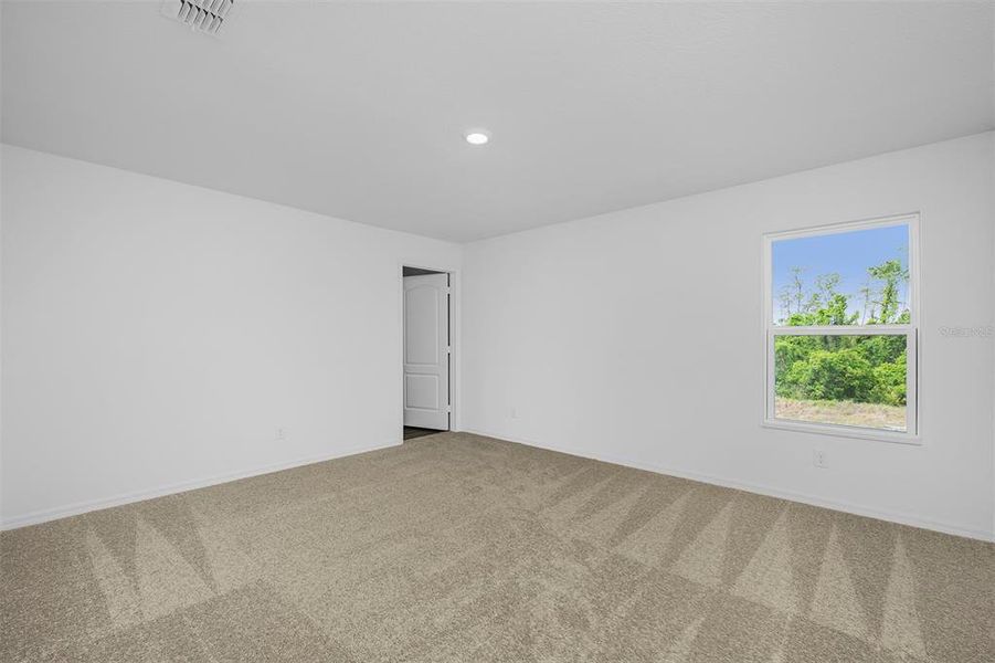 Spacious, unfurnished interior of a new home in , Poinciana (Image 18).