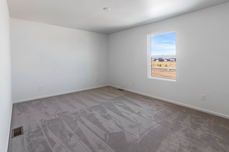 Spacious, unfurnished interior of a new home in Trailside, Timnath (Image 28).