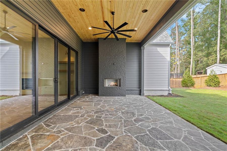 Exterior details and patio area of a home in , Alpharetta (Image 28).