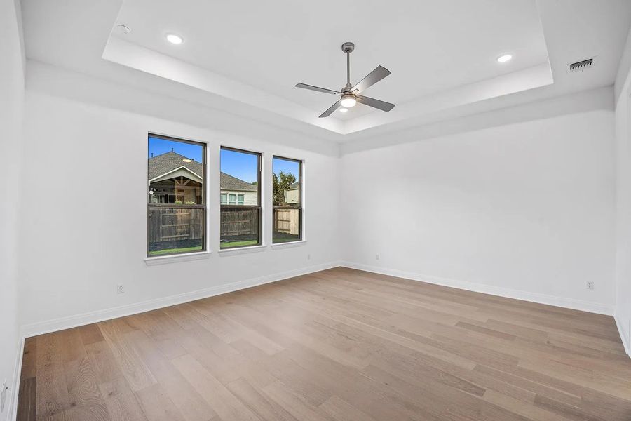 Spacious, unfurnished interior of a new home in Caliterra - 70', Dripping Springs (Image 22). Spacious, unfurnished interior of a new home in Caliterra - 70', Dripping Springs (Image 22).