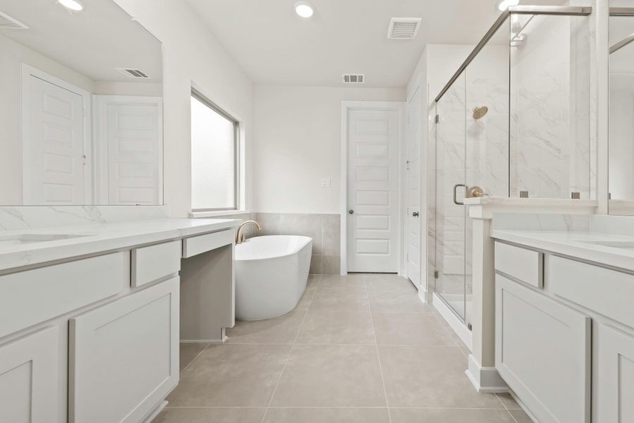 Representative image. Features, specifications, selections and colors may vary. Representative image. Features, specifications, selections and colors may vary.