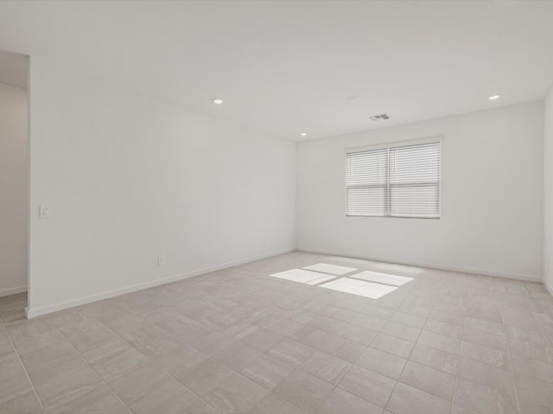 Spacious, unfurnished interior of a new home in Meritage Homes by Teravalis - Reserve Series, Buckeye (Image 9).