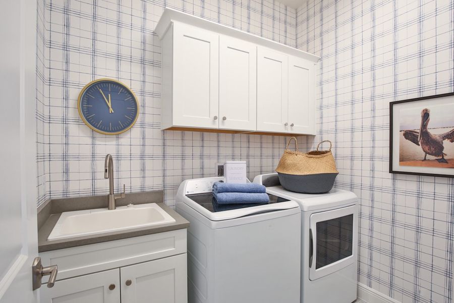 Furnished interior view inside a new home in Windward, Lakewood Ranch (Image 34).