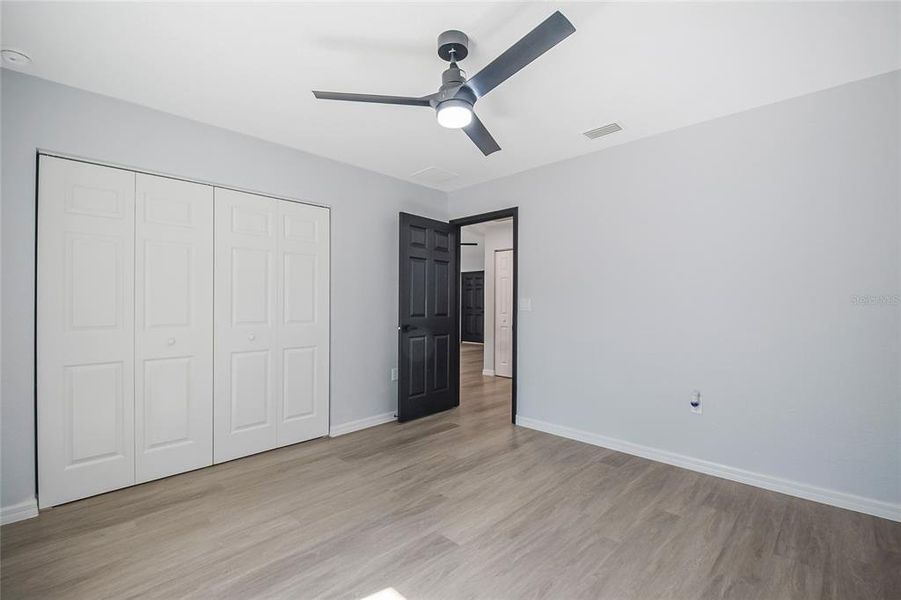 Spacious, unfurnished interior of a new home in , Dunnellon (Image 26).