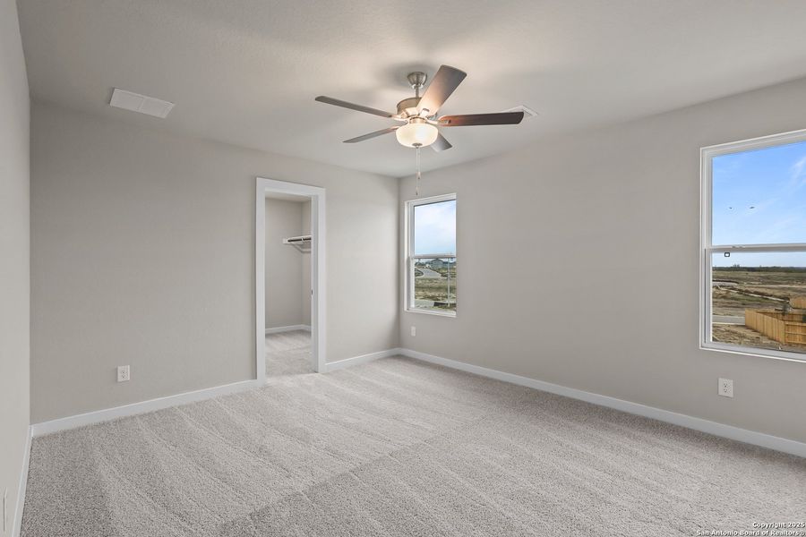 Spacious, unfurnished interior of a new home in Garden Grove, Schertz (Image 20).