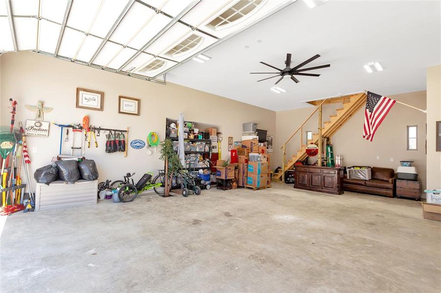 Community amenities in , Flint (Image 39).