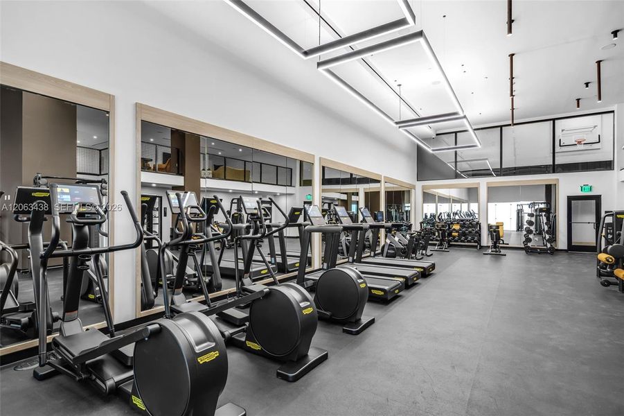 Community amenities in , Miami (Image 49).
