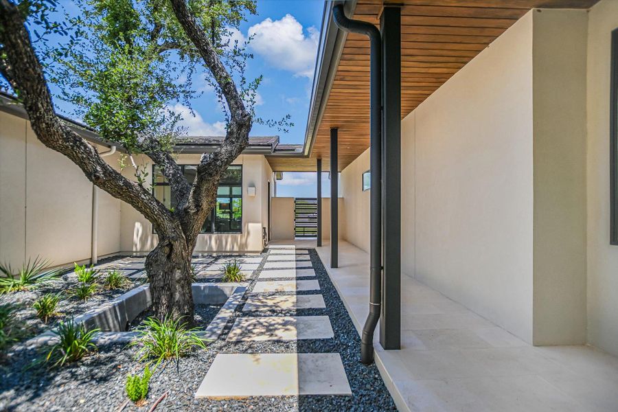 Exterior details and patio area of a home in , Horseshoe Bay (Image 25).