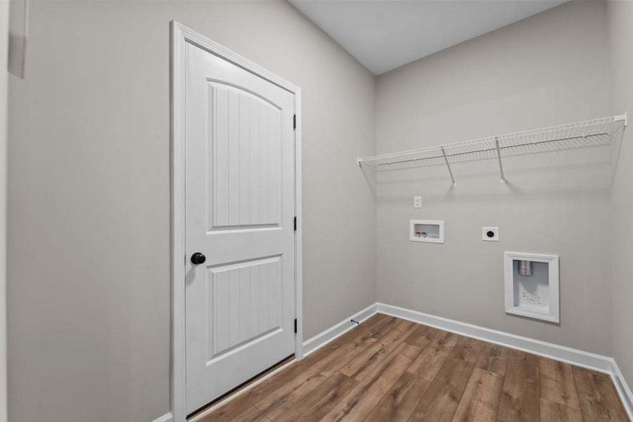 Representative unfurnished interior of a home built from the Weymouth by Caviness & Cates Communities in Bartlett Manor, Youngsville (Image 51).