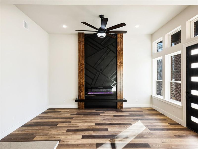 Furnished interior view inside a new home in , Malakoff (Image 10).