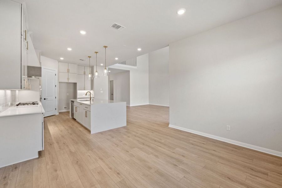 Representative unfurnished interior of a home built from the Ashlyn by Ashton Woods in Provence, Austin (Image 35).