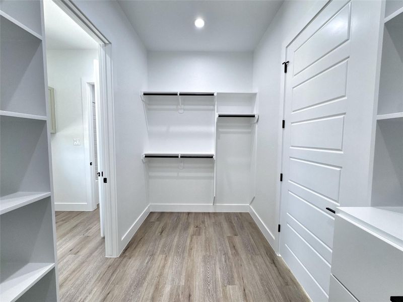 Spacious, unfurnished interior of a new home in , Conroe (Image 21). Spacious, unfurnished interior of a new home in , Conroe (Image 21).