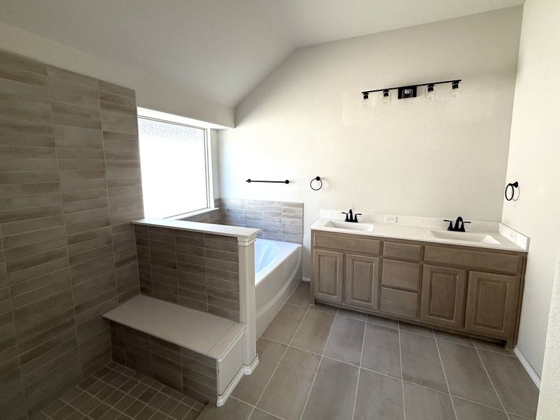 Furnished interior view inside a new home in Waterford Park, Weatherford (Image 3).