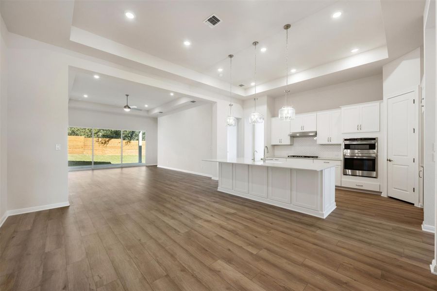 Representative images and renderings are for illustrative purposes. Actual structural options and design finishes of home may vary. Representative images and renderings are for illustrative purposes. Actual structural options and design finishes of home may vary.