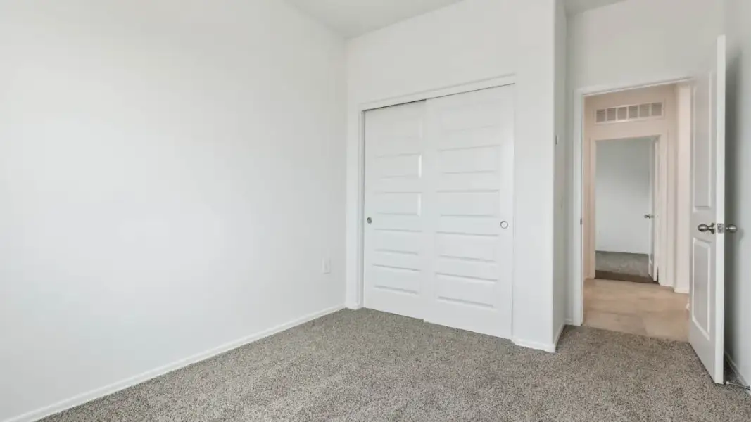 Spacious, unfurnished interior of a new home in Carlton Commons, Casa Grande (Image 21).