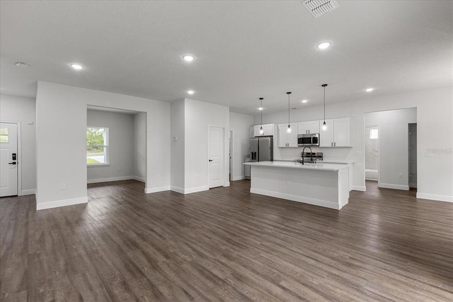 Spacious, unfurnished interior of a new home in , Ocala (Image 32).