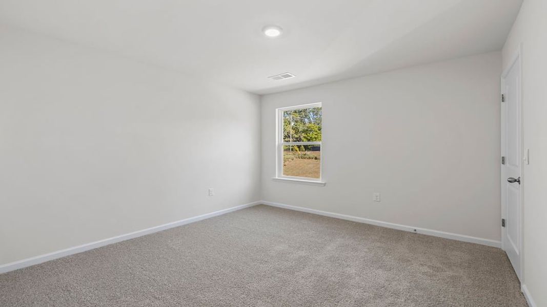 Spacious, unfurnished interior of a new home in Baxter Village, Boiling Springs (Image 26).