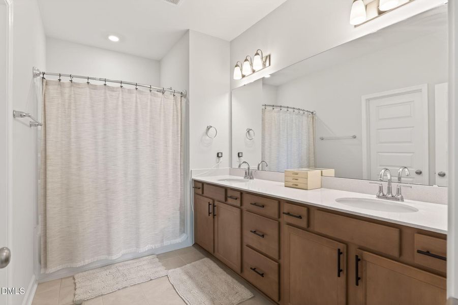 23-web-or-mls-P1588388