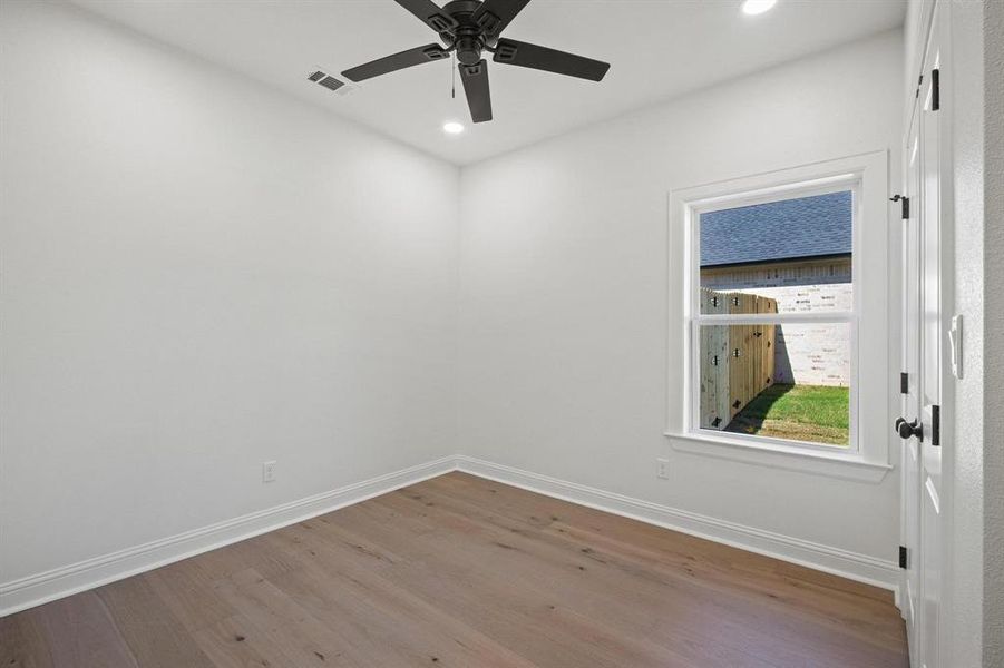 Spacious, unfurnished interior of a new home in , Athens (Image 28).