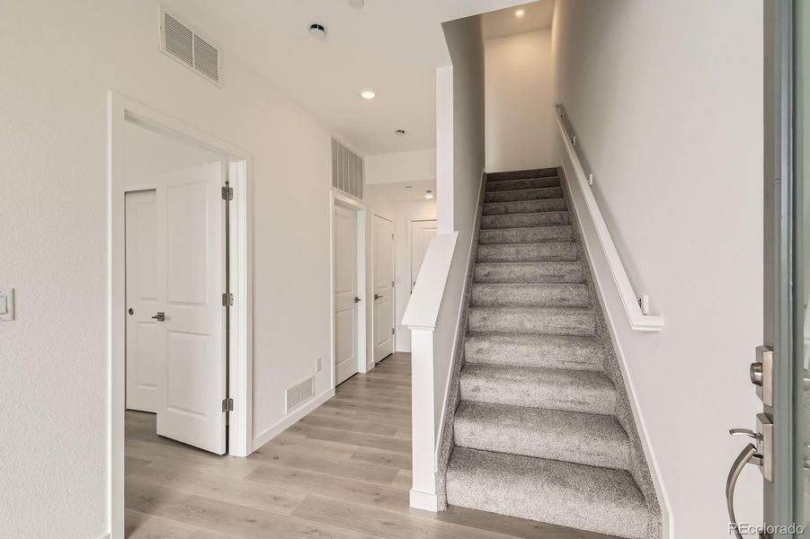 Spacious, unfurnished interior of a new home in , Broomfield (Image 19).