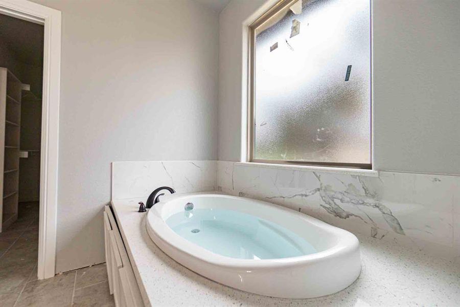 Close-up of interior finishes inside a home in , Granbury (Image 12).