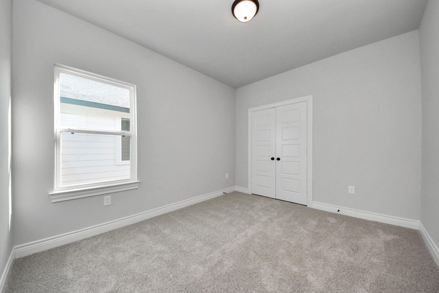 Spacious, unfurnished interior of a new home in Hill & Dale Ranch, Splendora (Image 18).